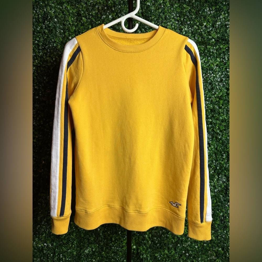 Hollister Men’s Yellow Long Sleeve X-Small Crewneck Pullover Sweatshirt